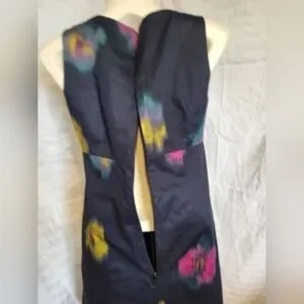 Sleeveless Navy Floral Scoop Neck Dress - Picture 3 of 3
